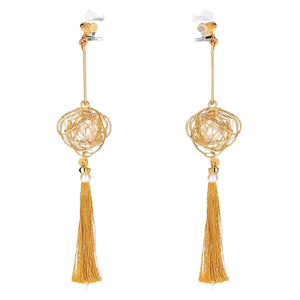 Pearl Freshwater Hoop Earrings with Gold Polish and Tassel Design for Party - Product Image 2