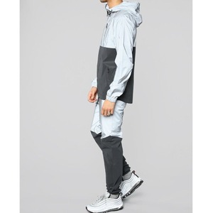Ensemble de survêtement pour homme gris clair et noir à blocs de couleur, manches longues, à capuche, avec cordon de serrage, style décontracté, coupe régulière, léger - Product Image 3