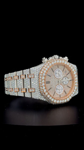Reloj cronógrafo de 3 subesferas con diamantes de moissanita certificados, oro rosa bicolor, funciona con batería, diamantes de moissanita VVS. - Product Image 3