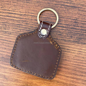 Porte-clés en cuir repoussé à la main Porte-clés en cuir de fourrure de vachette Porte-clés de créateur Porte-clés Offre Spéciale élégant - Product Image 4