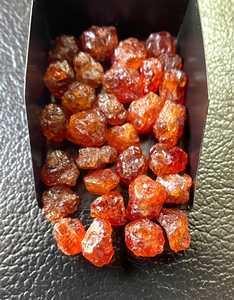 คริสตัลโกเมนสีส้มธรรมชาติแบบดิบ รับรองโดย IGI ขนาด 3 มม. หินประจำเดือนมกราคม สำหรับทำเครื่องประดับ บำบัดรักษา คุณภาพสูง - Product Image 3