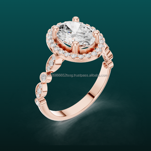 SPARKLE CENTRAL Anillo de Diamantes de Oro 10k | Joyería de Compromiso Elegante - Product Image 1