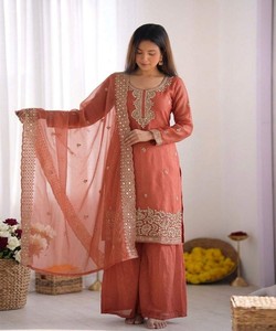 Ensemble haut, pantalon palazzo et dupatta en soie GMY avec broderie et perles, style fantaisie, vêtement ethnique, prix de gros, 85063 Rose clair perroquet - Product Image 1