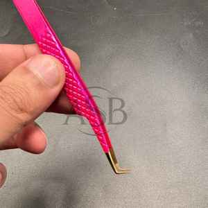 Pinzas para pestañas con logotipo personalizado de acero inoxidable de color rosa fuerte, pinzas de extensión injertadas con punta desempolvada de diamante probadas a mano - Product Image 6