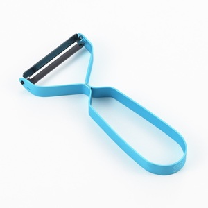 Éplucheur en aluminium, gris foncé, vert, rouge, rose, or, bleu, couleur mate, fabriqué au JAPON, vente en gros, ustensiles de cuisine, facile à nettoyer - Product Image 3