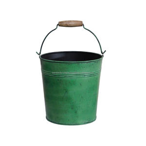 Cubo redondo de hierro con asa y acabado de color negro para jardín Cubo de metal con asa para muchos usos - Product Image 3