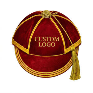 Gorra de terciopelo personalizada de fábrica OEM con borlas y ribetes dorados para ceremonias de premiación de equipos deportivos clásicos - Product Image 1