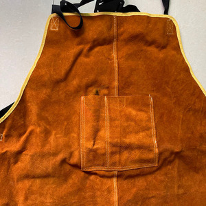 Delantal de Soldador de Cuero PU Resistente a Chispas, Delantal de Seguridad para Protección Corporal para Trabajadores de Soldadura, Pakistán - Product Image 2