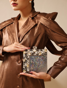 Funda de Lujo Impermeable para Bolso con Diseño Floral Metálico Bordado a Mano con Cuentas y Hojas Tropicales, Forma Cuadrada, para el Día de San Valentín - Product Image 1