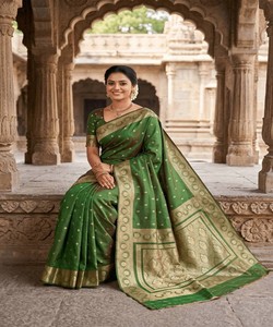 Green Banarasi Silk Saree Golden Zari Work Women Traditional Ethnic Wear Party High-quality <b>Floor</b> Length Regular 84750 SF- 1084 - Product Image 3