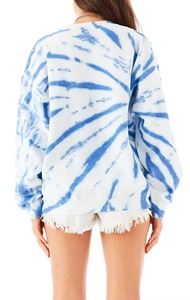 Sudadera Azul Tie Dye con Apliques Florales 3D de Margaritas, Rayas, Cuello Redondo Oversize, para Mujer, Algodón, Estilo Cottagecore, Relajada, OEM Personalizada - Product Image 4