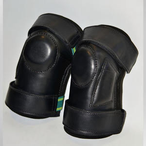 Protège-genoux renforcé pour chevaletage, offrant un soutien solide pour la protection du cavalier, l'entraînement, le jeu et les performances équestres. - Product Image 1