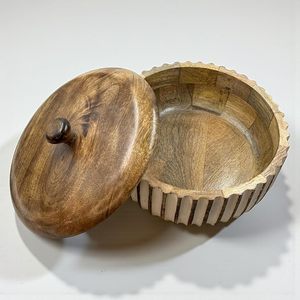 Wooden Casserole <b>with</b> <b>Lid</b> for Roti Handmade Wooden Bread Box Decorative <b>Serving</b> <b>Bowl</b> Roti Storage Container Multipurpose - Product Image 3