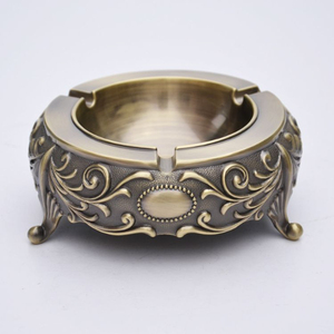 Cenicero Ovalado Personalizado de Metal y Madera con Acabado de Calidad Superior en Color Marrón y Plateado, Accesorios para Fumar, Cenicero para Cigarros - Product Image 2