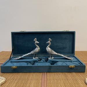 ARTESANÍA METÁLICA: PÁJARO PAJUÍN BAÑADO EN PLATA CON EMPAQUETADO EN CAJA DE TERCIOPELO PARA REGALO - Product Image 2