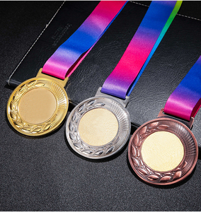 Elegante premio de trofeo de cristal personalizado, medallas de competiciones deportivas de la mejor calidad, recuerdo de medalla de cristal de oro, plata y bronce personalizado - Product Image 5