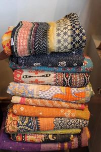 Antique Kantha <b>Bed</b> <b>Quilt</b> Vintage Bangali Embroidered Sari Boho Home 100% Cotton Eco-Friendly Washable Hand-Stitched Hotel - Product Image 2