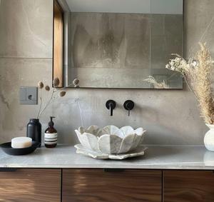 Lavabo de Lujo de Mármol Blanco Tallado a Mano con Diseño de Flor de Loto, Encimera de Baño de Piedra Natural - Product Image 3