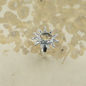 แหวนซันเบิร์สต์ซิทรินธรรมชาติ เงินแท้ 925 แหวนทำมือสไตล์โบโฮ แหวนวินเทจ เครื่องประดับผู้หญิง ของขวัญคริสต์มาสสำหรับเธอ - Product Image 6