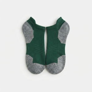 Chaussettes de sport en nylon tricotées personnalisées avec logo pour cyclisme et course à pied, chaussettes d'été respirantes à compression rapide pour jeunes - Product Image 2