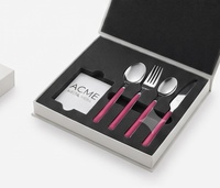 Ensemble de couverts élégants en acier inoxydable avec poignée rose pour les repas, les fêtes de mariage et la maison.
