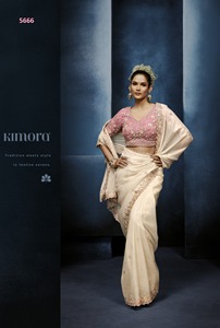 Sari de diseño con trabajo manual elaborado, con un estilo moderno y elegante, con hermosos detalles en apliques, para mujeres, para fiestas y bodas. - Product Image 1