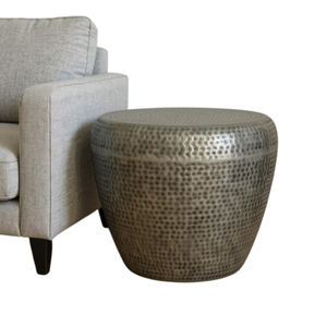 Juego de 2 taburetes de hierro hechos a mano con acabado en níquel antiguo, mesas auxiliares cilíndricas con textura de espiga para decoración moderna del hogar - Product Image 4