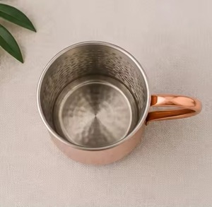 Vaso de Cobre Martillado de Diseño Antiguo con Asa de Latón, Estilo Moscow Mule, Hecho de Cobre Puro, Precio de Mayoreo Accesible - Product Image 4