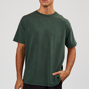 Camiseta de Poliéster Verde Oscuro para Hombre, Manga Corta, Cuello Redondo, Corte Regular, Color Sólido Informal, Tejido de Punto Jersey, Antiarrugas, Secado Rápido, Personalizable - Product Image 1