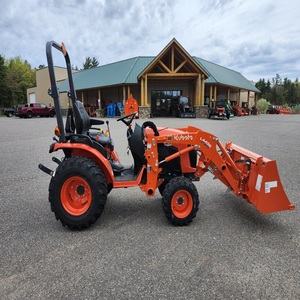 Tractor Compacto Kubota B2601 4x4 con Potente Sistema de Cortacésped para Agricultura, Jardinería y Pequeños Proyectos - Product Image 2