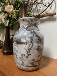 Jarrón Decorativo de Resina Epoxi con Acabado Artístico - Product Image 6