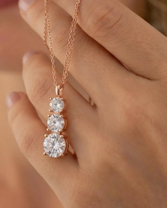 Collar de plata de ley 925 con diamante moissanita de forma redonda, regalo para mujer - Product Image 2