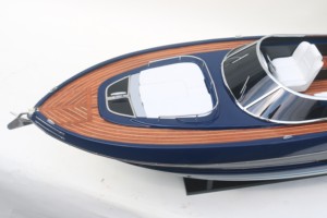 RIVA RIVALE 56 AZUL OSCURO PINTADO, Modelo de Lancha Rápida de Madera Hecha a Mano de Estilo Europeo, Edición de Lujo para Regalo Empresarial - Product Image 3