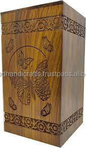 Urnes en bois professionnelles adultes de cendres humaines soutenant des urnes en bois personnalisées - Product Image 3