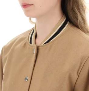 แจ็คเก็ตวาร์ซิตี้สำหรับผู้หญิงรุ่นใหม่ปี 2026 สไตล์นักศึกษา ดีไซน์น้ำหนักเบา เนื้อผ้านุ่ม สวมใส่สบาย ทรงทันสมัย - Product Image 5