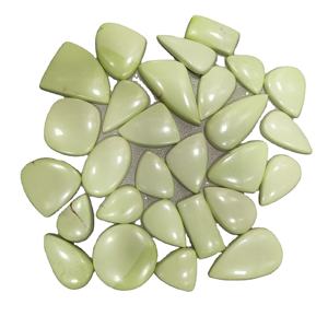 Crisoprasa de Limón Natural al por Mayor, Cabujones de Buena Calidad, Piedras Preciosas Sueltas para la Fabricación de Joyería Artesanal, Forma Mixta, 20-45 mm, 8-12 g - Product Image 3