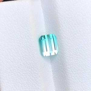 Turmalina Bicolor Natural Rara, Gema Suelta con Corte Esmeralda, Certificada, para Joyería y Sanación - Product Image 1
