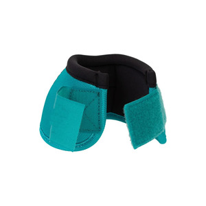 Protège-jambes de cheval personnalisés en PVC et néoprène, couleur turquoise, respirants, avec fermeture auto-agrippante réglable, style sportif - Product Image 1