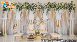 Chaises de mariage hindoues élégantes pour la cérémonie Phera, finition antique, chaises de mariage Maharaja, achetez un ensemble de chaises Vedi pour mariage indien, vente au Royaume-Uni - Product Image 4