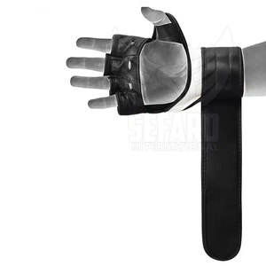 Équipement d'arts martiaux fabriqué dans les meilleurs matériaux, gants de MMA personnalisés selon votre propre design. - Product Image 6