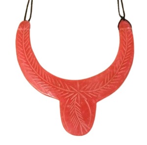 Collier pendentif en résine, nouveau modèle avec design personnalisé disponible, bijoux sur mesure - Product Image 1