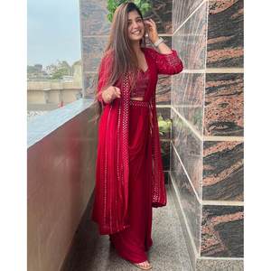 Sari de Diseño con Bordado de Georgette y Lentejuelas, Listo para Usar, con Blusa Cosida y Koti Rojo, Ecológico - Product Image 2