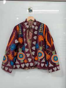 Veste brodée Suzani jaune moutarde, broderie florale d'art populaire, vêtements ethniques bohèmes pour femmes, vêtements de mode boutique - Product Image 5