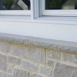 Rebords de fenêtre en pierre de grès noire Grocon Kandla de qualité supérieure – Durables et élégants pour les extérieurs avec garantie de 2 ans - Product Image 1