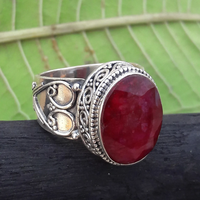 Bague vintage en rubis, style antique, pierre précieuse en rubis, bijou élégant et remarquable
