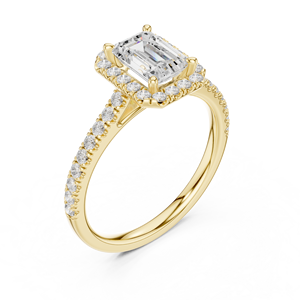 Anillo de compromiso chapado en oro amarillo con diamante de corte esmeralda cultivado en laboratorio, halo oculto y banda pavé, piedra central ovalada. - Product Image 4