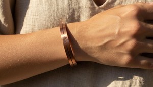 Brazalete de Cobre Puro Hecho a Mano, Brazalete Plano de Metal Sólido, Artesanía en Cobre, Grabado Láser, Joyería de Yoga y Sanación para Hombres y Mujeres, OEM - Product Image 6