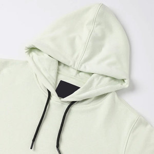 เสื้อฮู้ดผู้ชายสีเขียวอ่อน ทรงปกติ ผ้าถัก 100% คอตตอน ย้อมสีพื้น สีล้วน สวมใส่สบาย มีกระเป๋า ระบายอากาศได้ดี เหมาะสำหรับใส่ในฤดูหนาว - Product Image 4