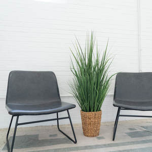 Panier tissé de 48 ''rempli d'herbe à faux feuillage en rotin naturel - Product Image 4