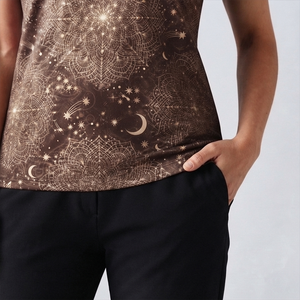 Camisetas de entrenamiento de tela elástica de manga corta, corte regular, transpirables, estilo moderno y urbano para mujer - Product Image 6